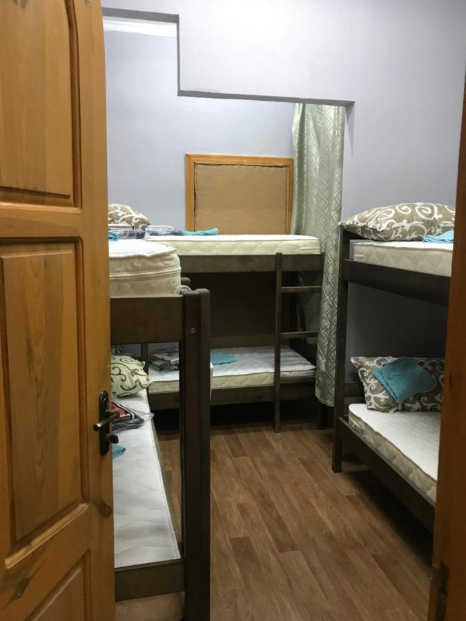 Ararat-Demeevskaya Hostel Kiev Dış mekan fotoğraf