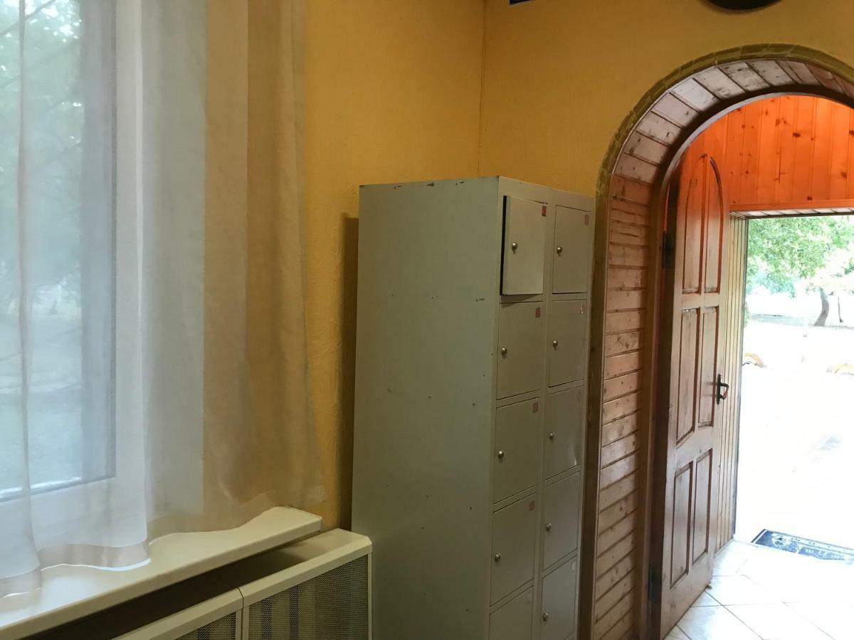 Ararat-Demeevskaya Hostel Kiev Dış mekan fotoğraf
