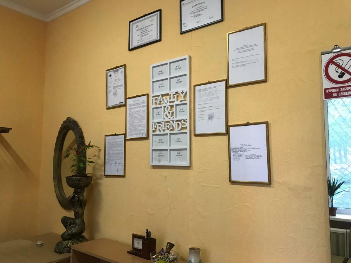 Ararat-Demeevskaya Hostel Kiev Dış mekan fotoğraf
